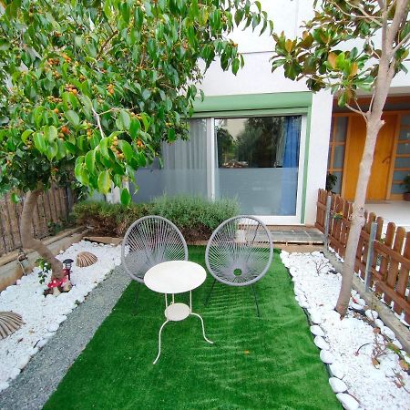 Serenity And Relaxing Studio Kalamata Bagian luar foto