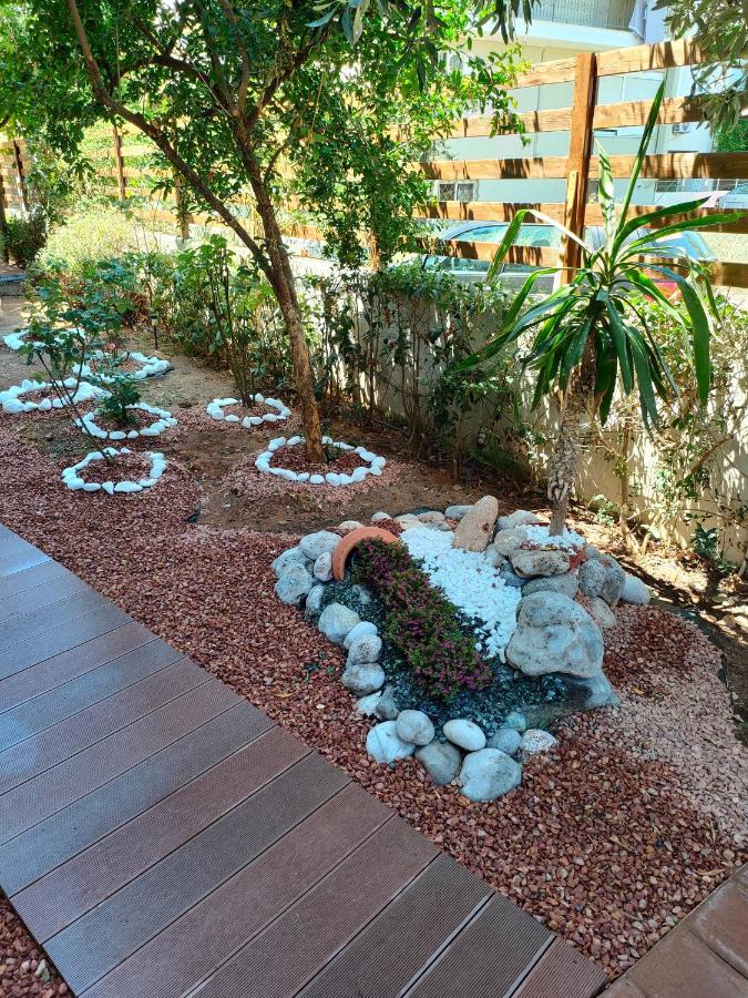 Serenity And Relaxing Studio Kalamata Bagian luar foto