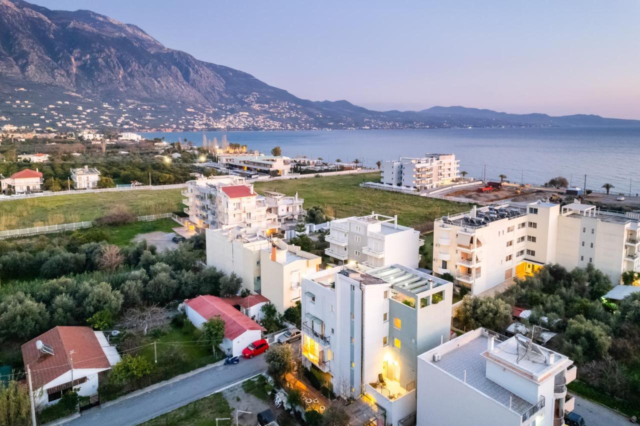 Serenity And Relaxing Studio Kalamata Bagian luar foto
