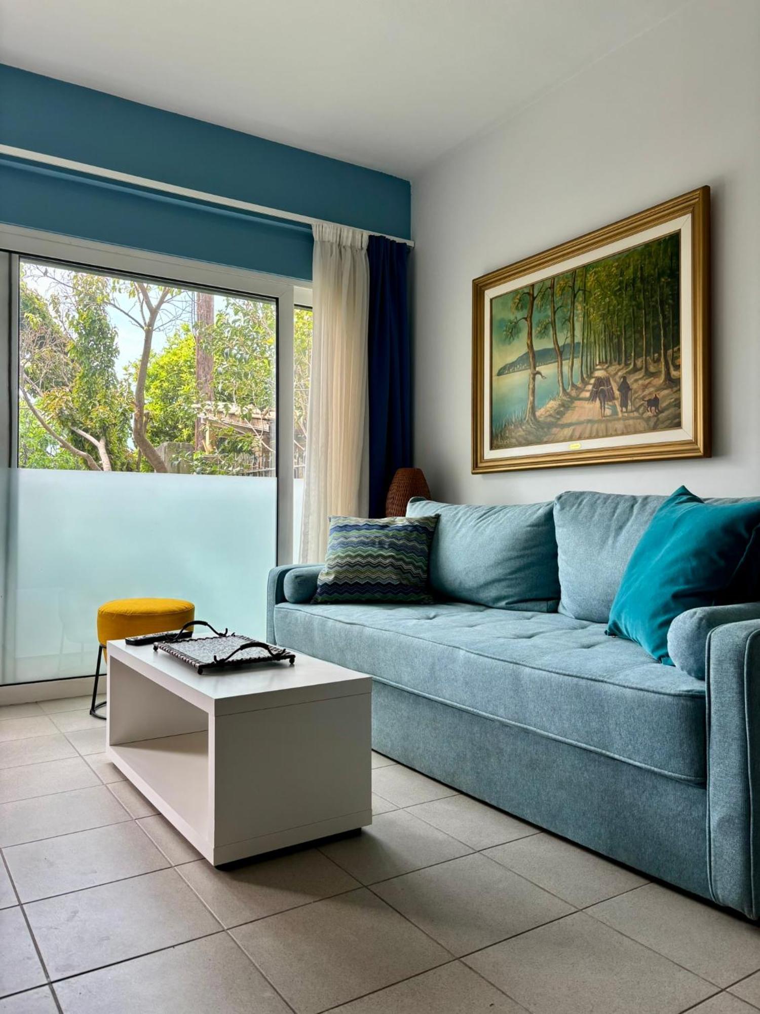 Serenity And Relaxing Studio Kalamata Bagian luar foto