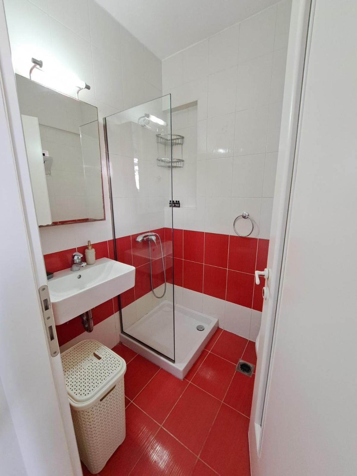 Serenity And Relaxing Studio Kalamata Bagian luar foto